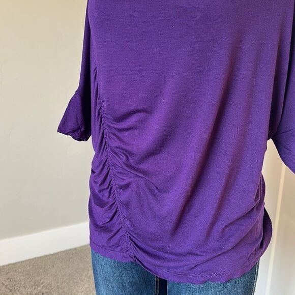 Flats & Heels Asymmetrical Top - Picture 5 of 7